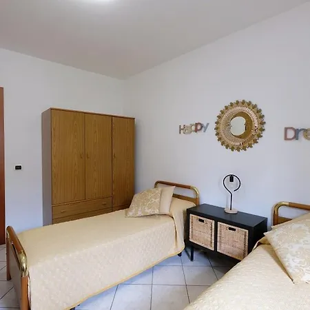Apartamento Marina 2 *