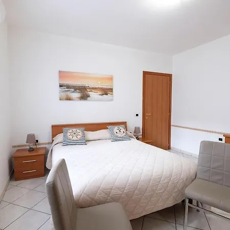 Apartamento Marina 2 *